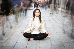 管理公共场合的恐慌症。