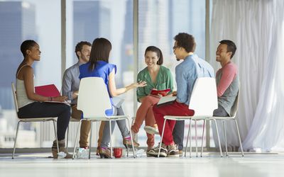 成人组中的说话