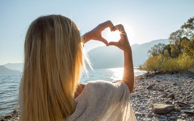 情人节# 39;s孤独并# 39;t必须孤独。