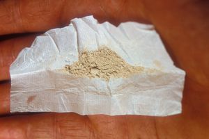 棕色粉末海洛因