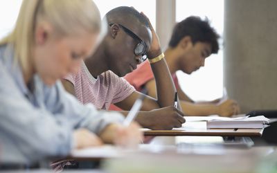 大学招生录取考试