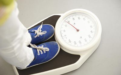 在儿童和Tweens吃疾病