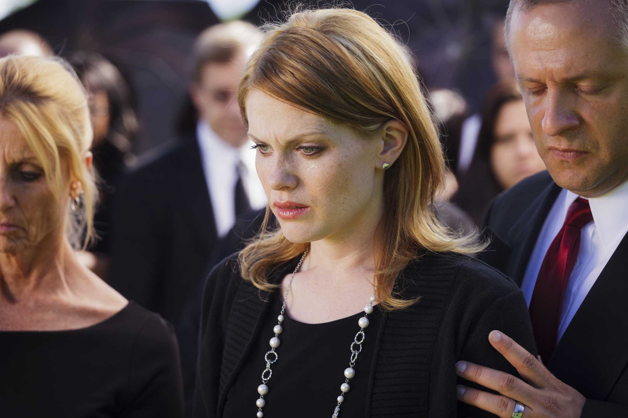 Models pose as family of person who died