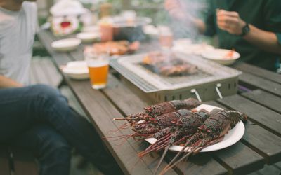 海鲜烧烤与日本多刺龙虾