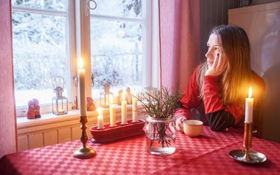 在圣诞节中孤独可能是由于具有社交焦虑。