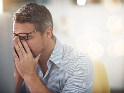 有头在手中的被注重的人