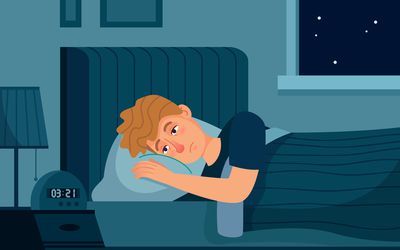 男人的插图慢性睡眠剥夺躺在床上