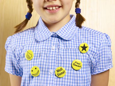 奖励贴纸的女孩