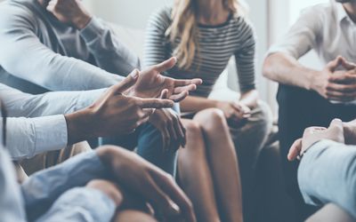 Close-up on discussion