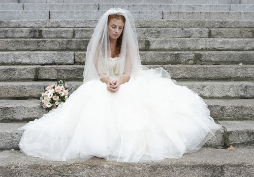 新娘为她的婚礼担忧