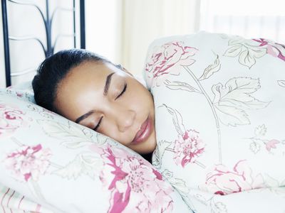 女人在睡觉和做梦