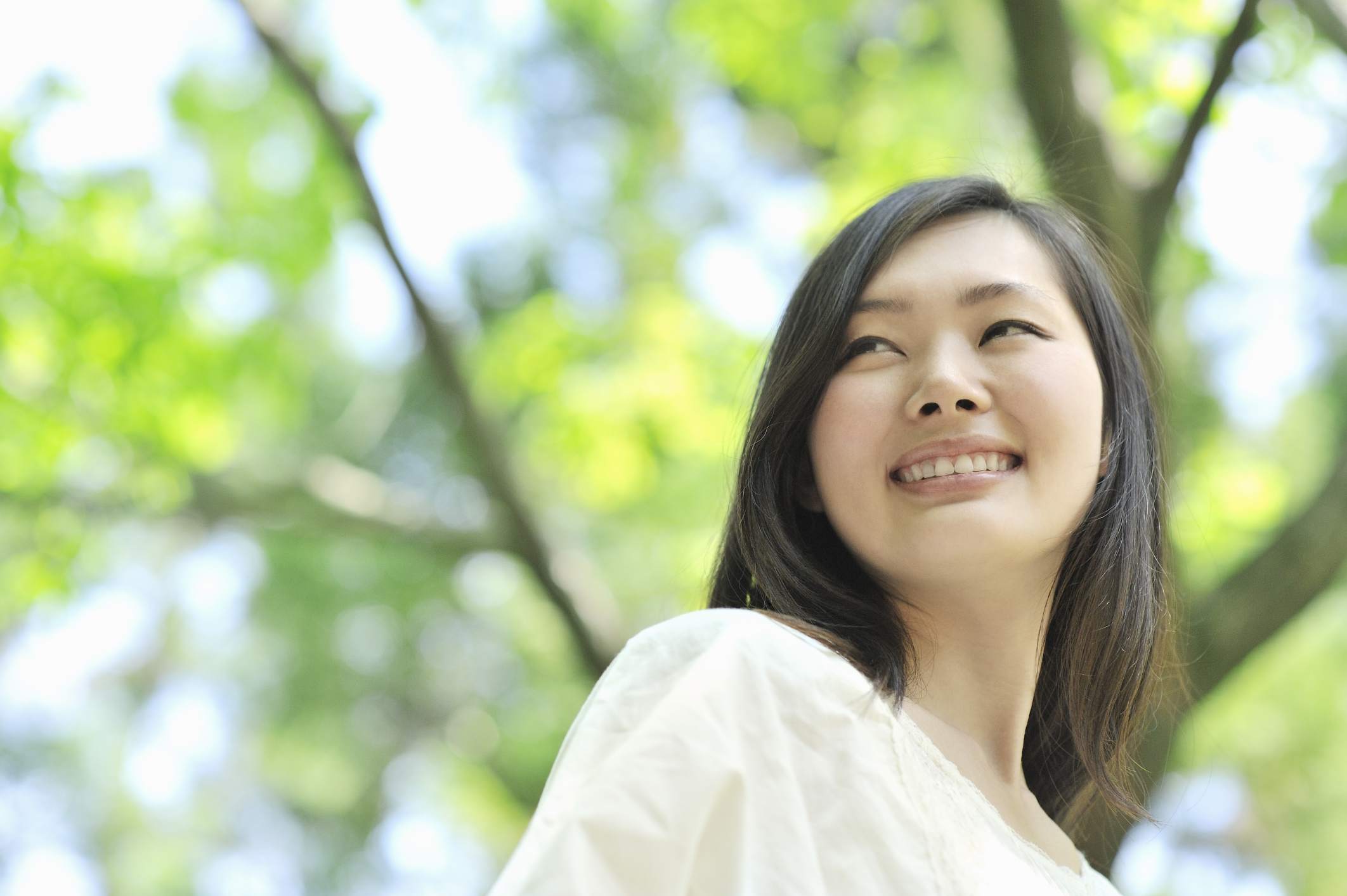 自信的亚洲女人