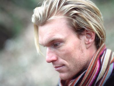 看下来，画象反射性的年轻人