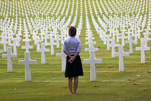 十字架在美国墓地，托斯卡纳，意大利。