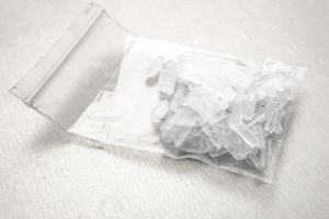 塑料袋里的冰毒的特写镜头