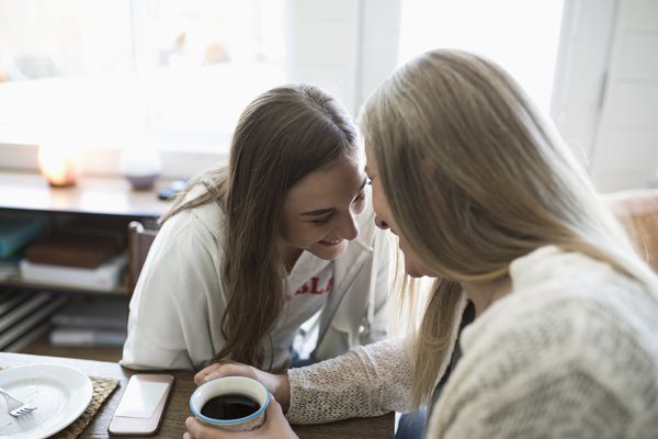 慈母和十几岁的女儿