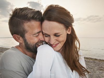 和沙滩上的单身妈妈约会