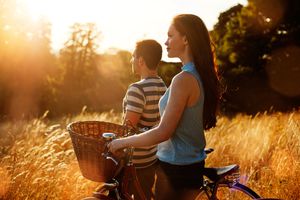 让第一次约会变得有趣，一起做一些活动。