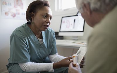 医生谈话病人有关的药物